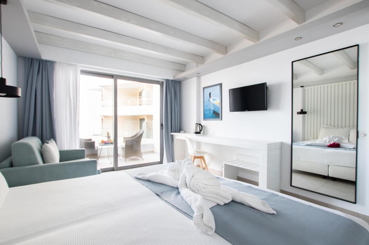 Konstantinos Palace カルパトス エクステリア 写真