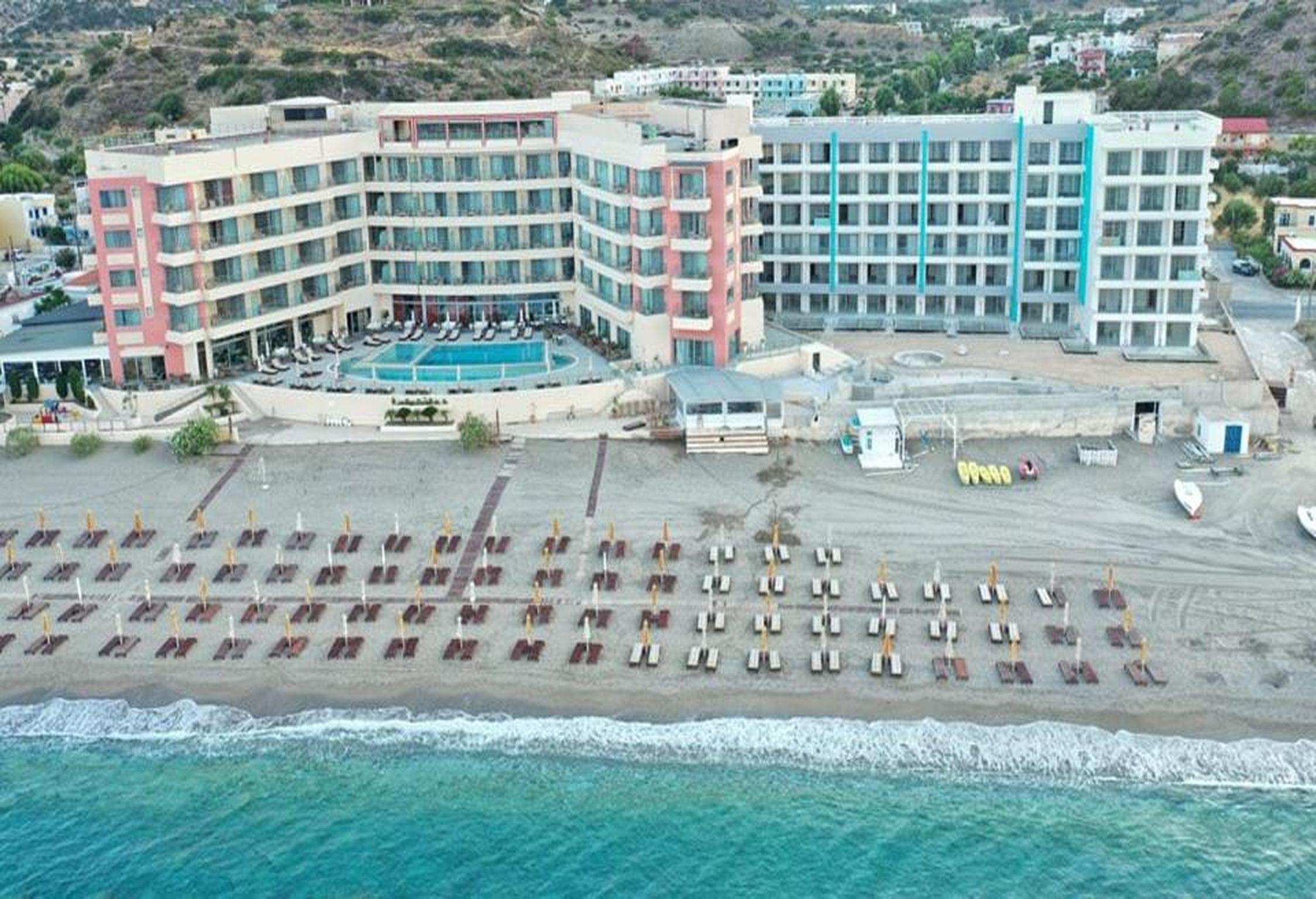 Konstantinos Palace カルパトス エクステリア 写真